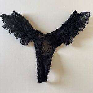 Victoria's Secret Black Lace Ruffle Thong Panties Medium